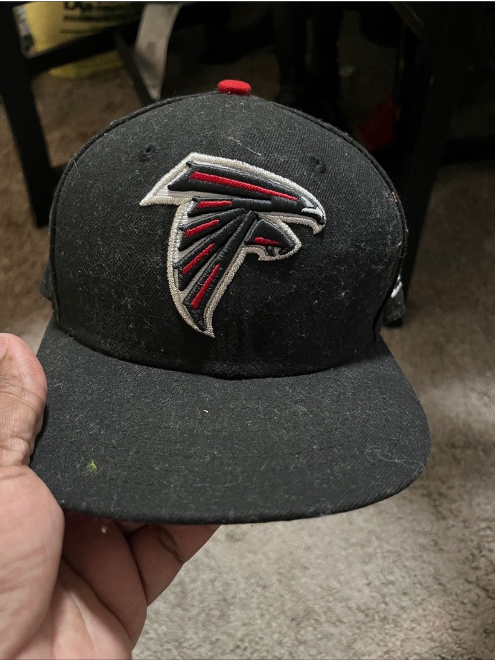 Atlanta Falcons Black Logo Fitted Cap